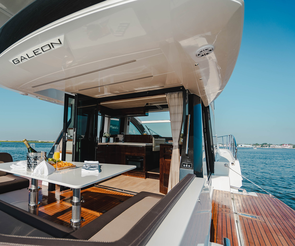 Beach Mode Galeon 470SKY