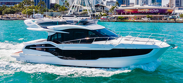 Galeon 440 fly on the water