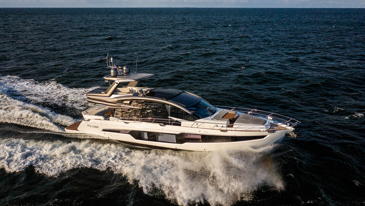 Galeon 700 SKY