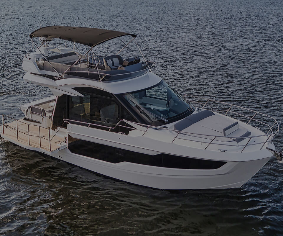 what is a flybridge yacht