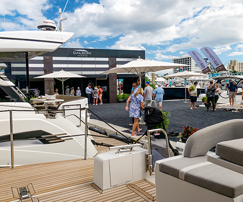 walking around the Fort Lauderdale boat show